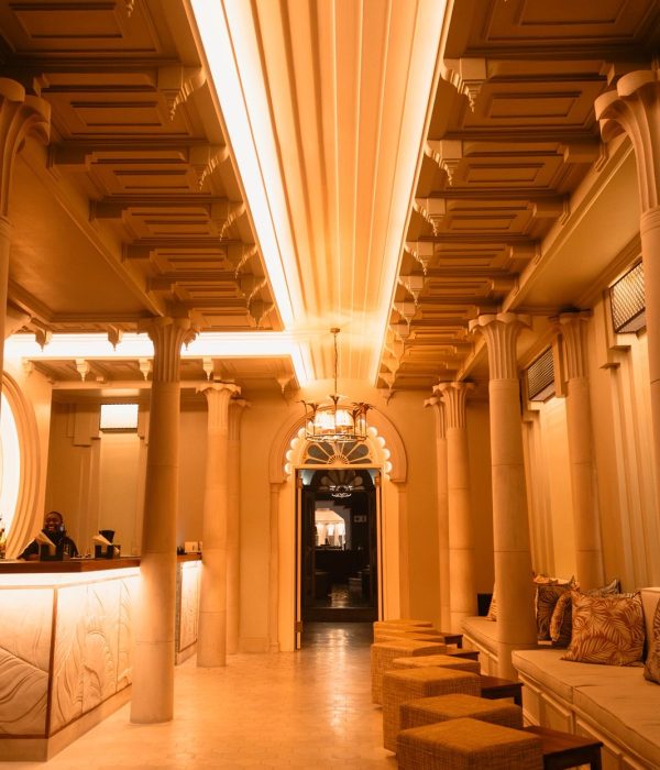 Biblio nightclub with domed coffered plaster ceiling detailing and fluted column capitals by Plaster Art SA, throughout its games room, corridors and lounge areas